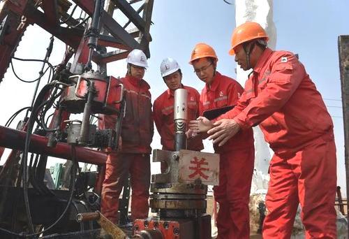 產(chǎn)量超2000萬噸,中國或成下一個(gè)沙特 世界發(fā)愁的 稠油 是啥